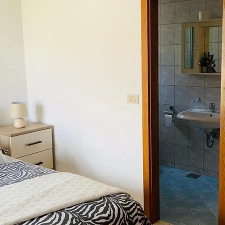 And Hoselito U Centru Makarske Makarska