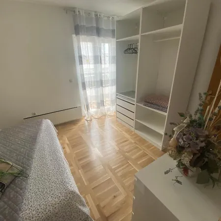 Gostinjska kuća And Hoselito U Centru Makarske Makarska