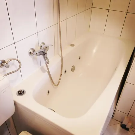 Gasthof And Hoselito U Centru Makarske Makarska