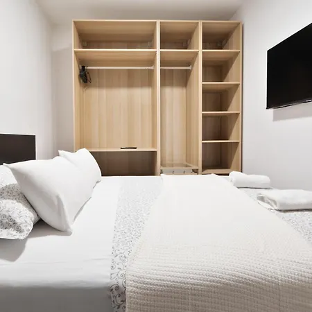 Hoselito U Centru Makarske 3* Makarska