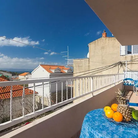 And Hoselito U Centru Makarske Гостевой дом 3*