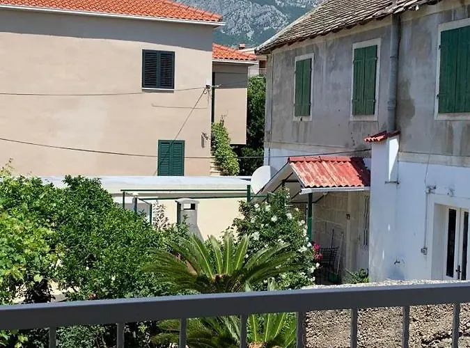 And Hoselito U Centru Makarske