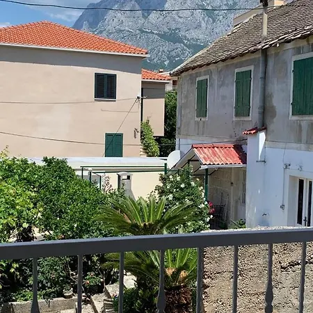 And Hoselito U Centru Makarske